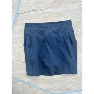 ATHLETA Action Skort in Dobby black 16.5" Pockets Stretch Athletic Size Small MN